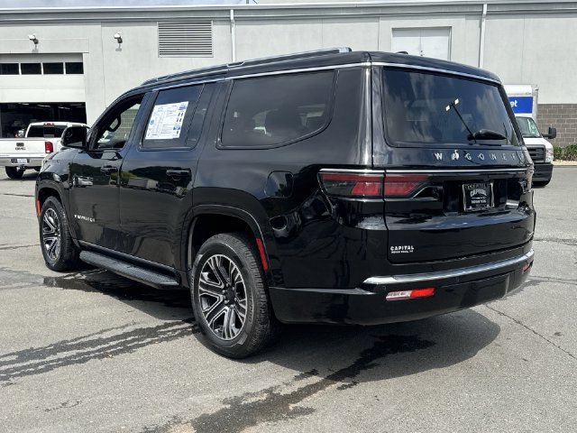 Used 2024 Jeep Wagoneer Series II w/ Flexible Seating Group AWD/4WD image 11