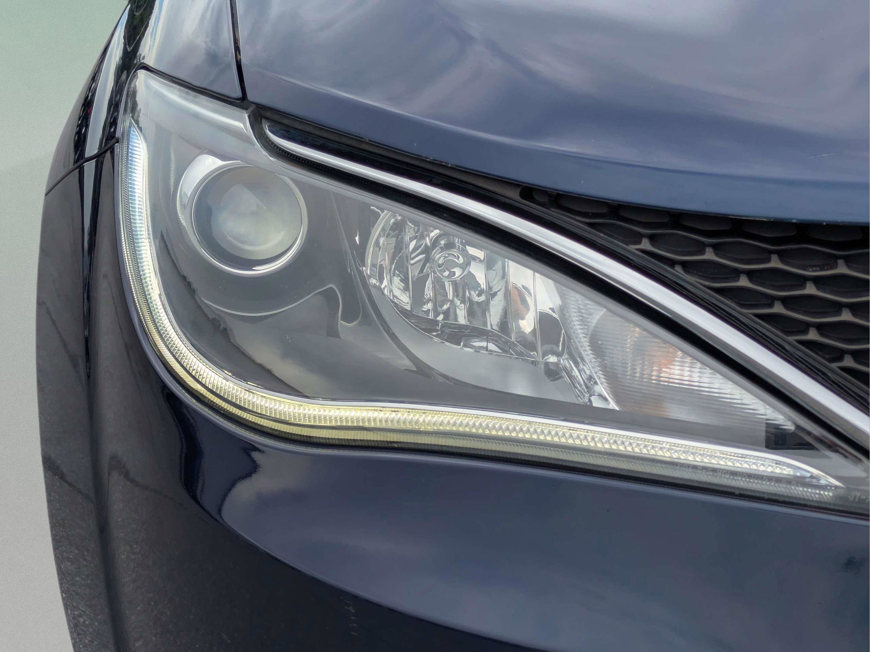 Used 2017 Chrysler Pacifica Limited w/ UConnect Theater Package FWD image 29