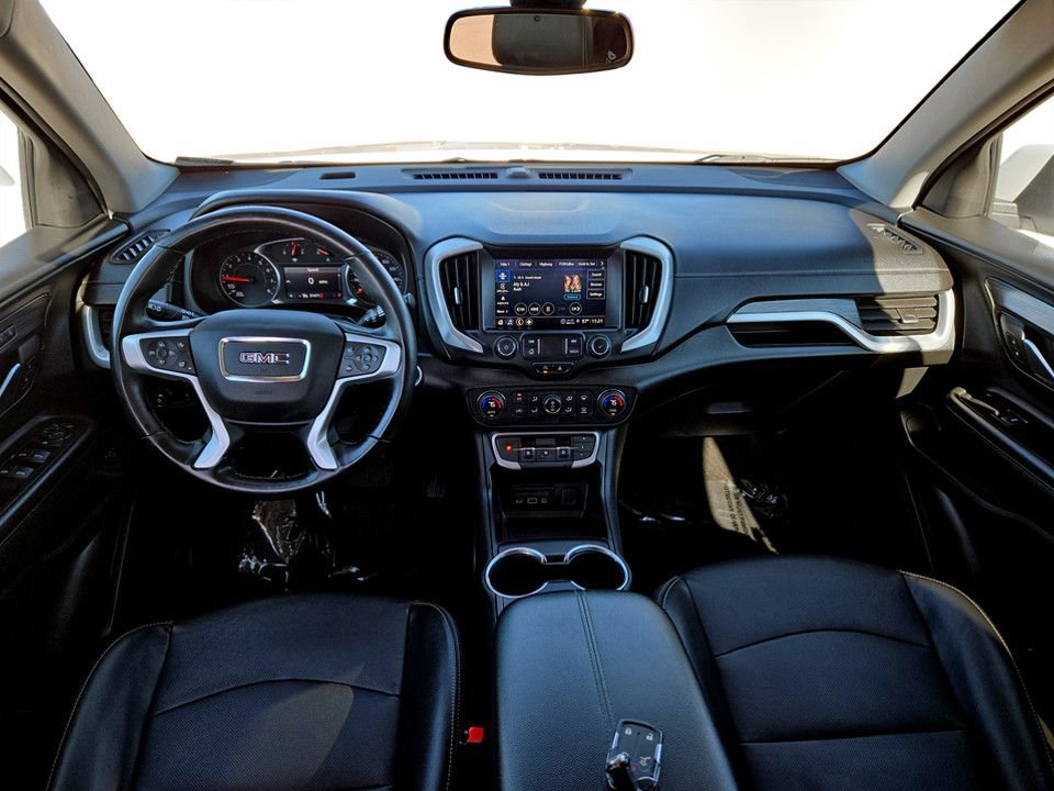 Used 2023 GMC Terrain SLT image 13