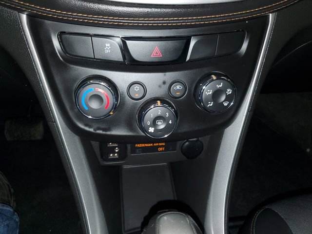 Used 2017 Chevrolet Trax LT w/ LT Convenience Package AWD/4WD image 20