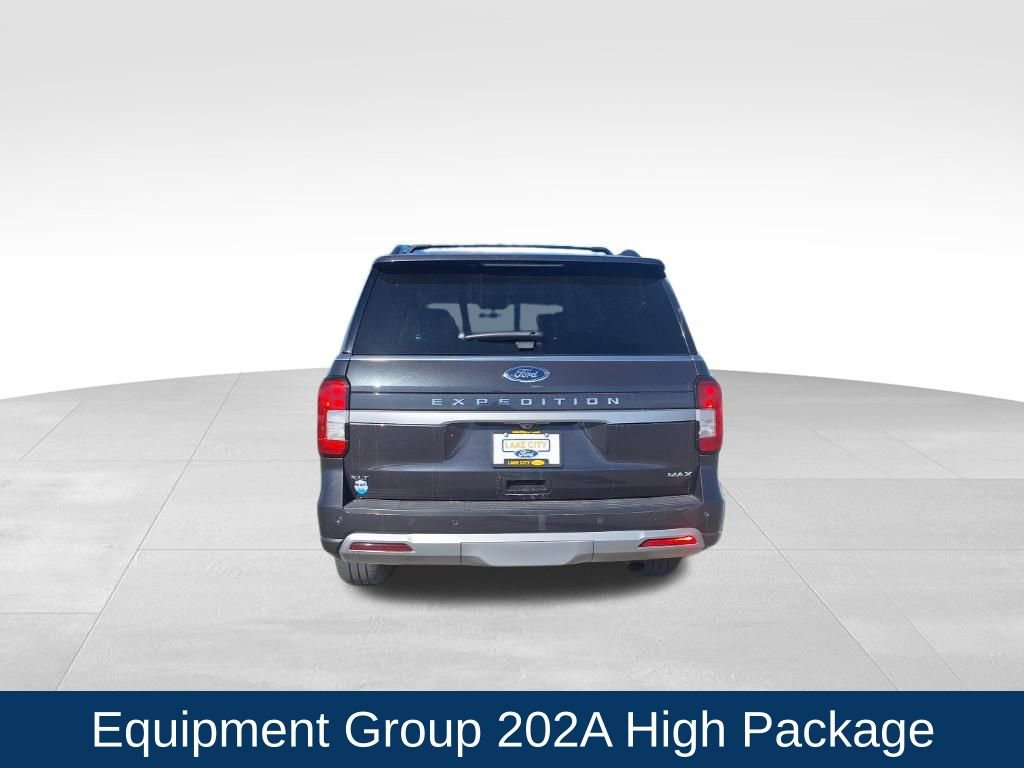 Used 2024 Ford Expedition Max XLT image 4