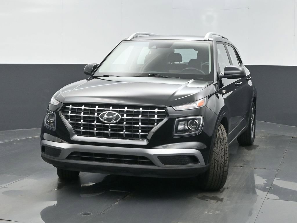 Used 2022 Hyundai Venue SEL image 3
