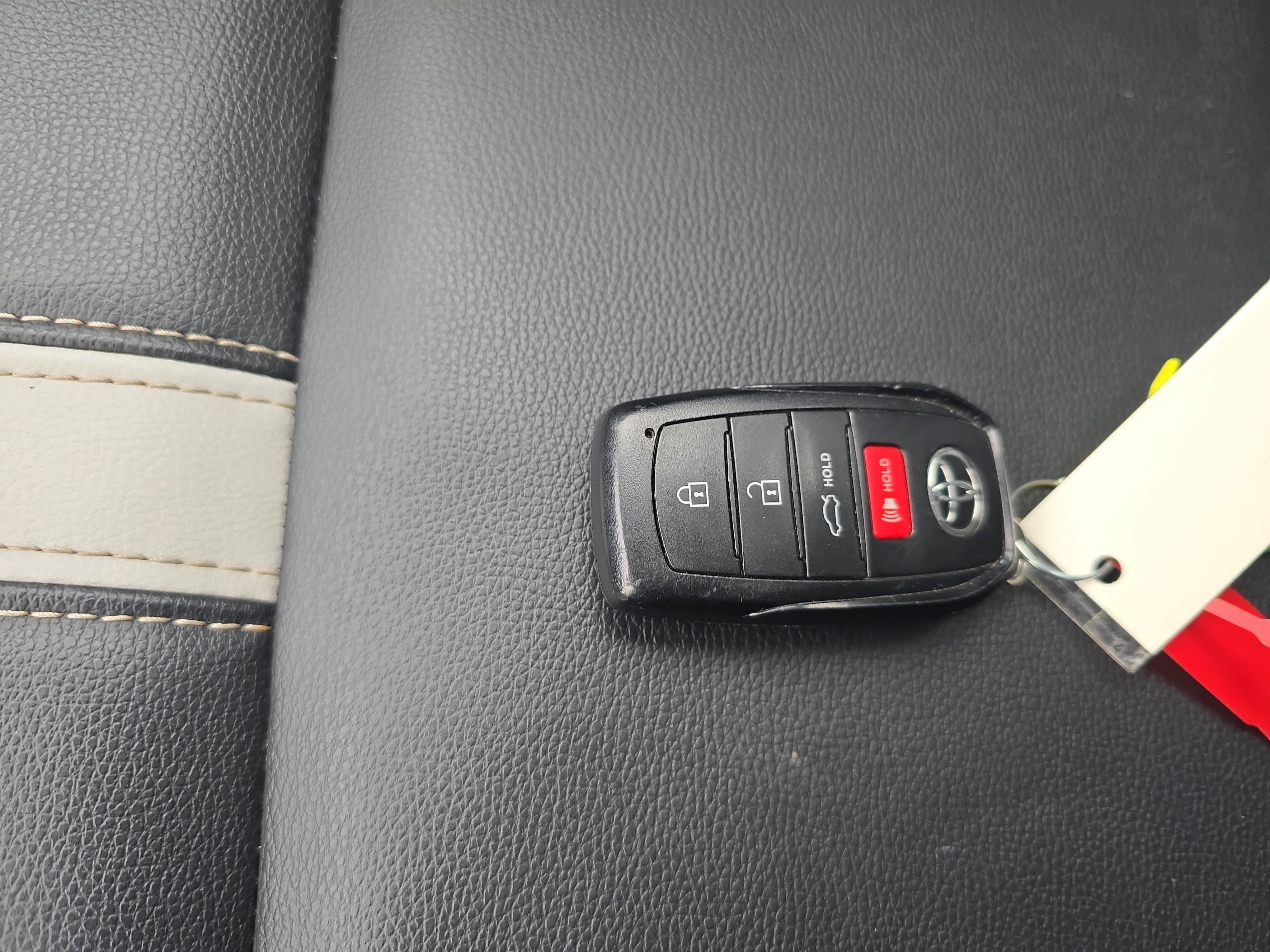 Used 2025 Toyota Camry SE FWD image 32