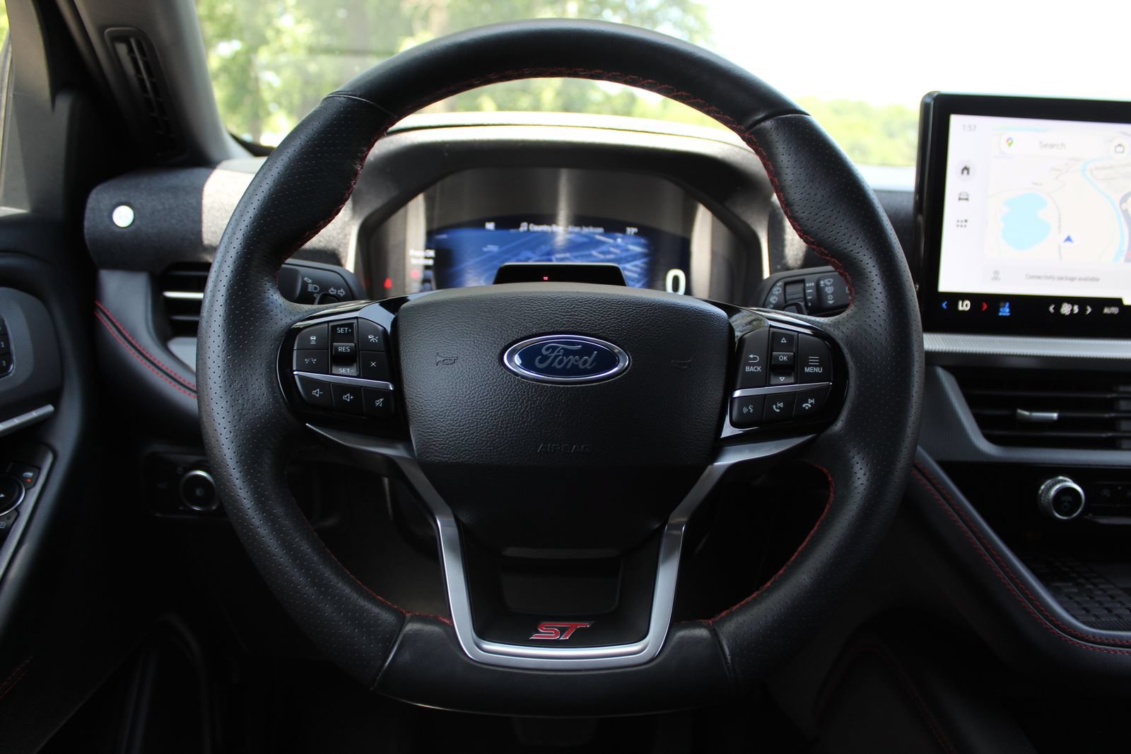 Used 2025 Ford Explorer ST AWD/4WD image 16
