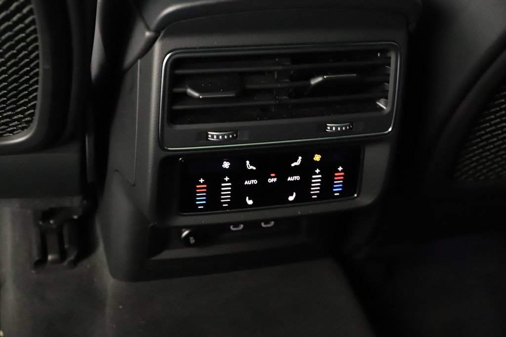 Certified 2023 Audi SQ8 Premium Plus w/ Executive Package AWD/4WD image 21