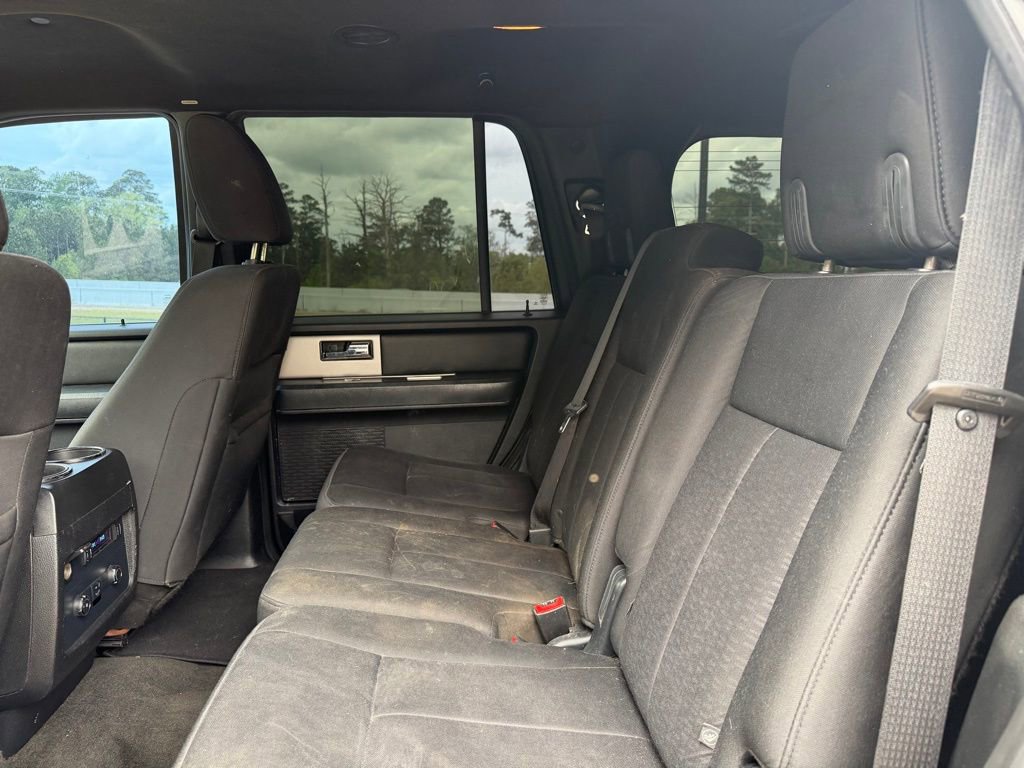 Used 2017 Ford Expedition XLT image 11