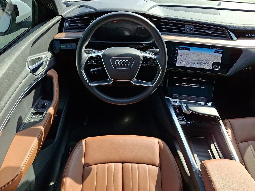 Used 2023 Audi e-tron Premium w/ Convenience Plus Package image 11