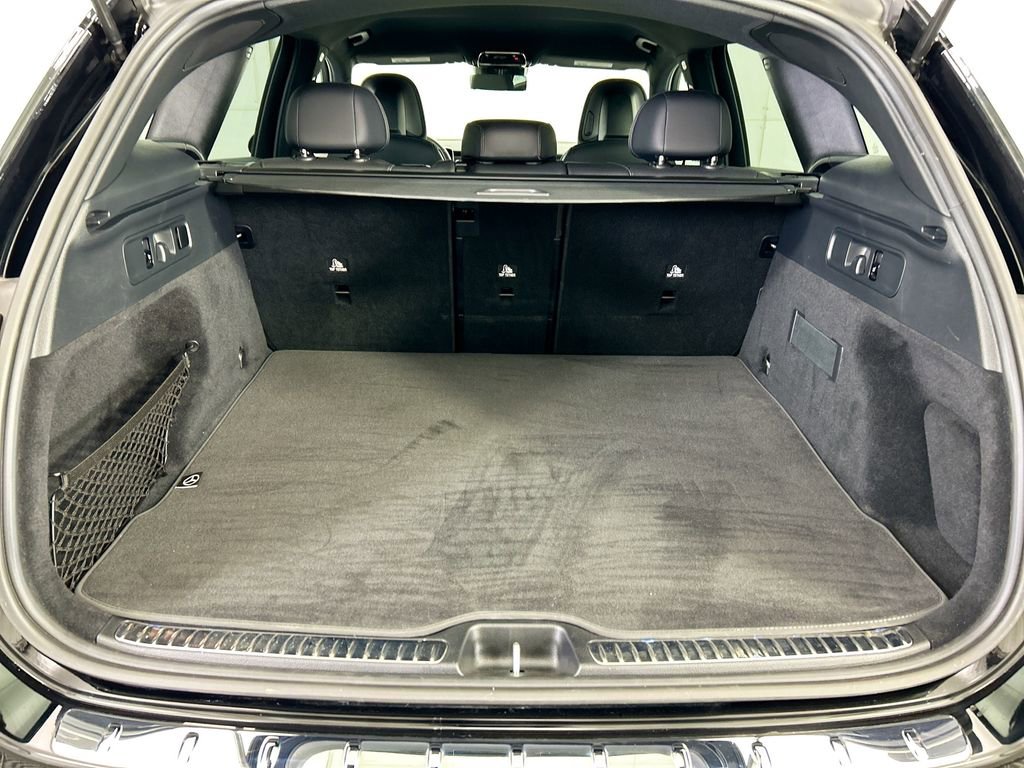 Certified 2025 Mercedes-Benz GLC 300 image 27