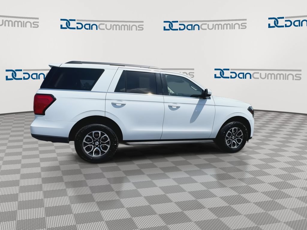 Used 2024 Ford Expedition XLT AWD/4WD image 9