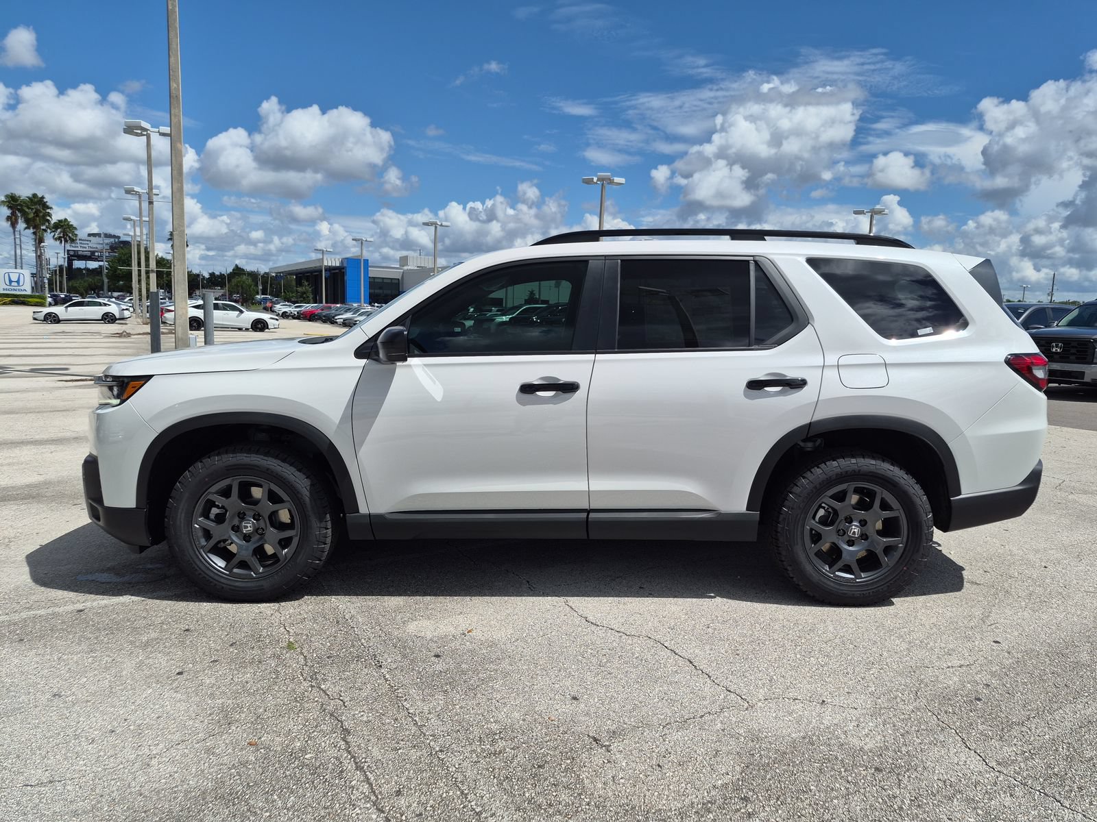 New 2026 Honda Pilot TrailSport image 3