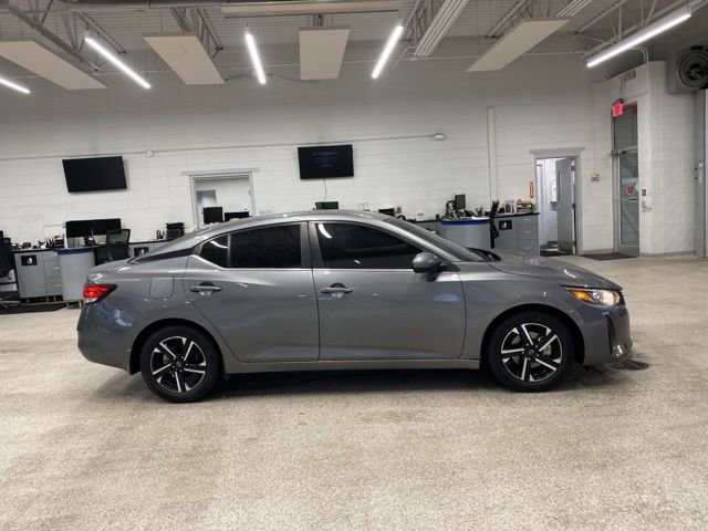 Used 2024 Nissan Sentra SV FWD image 4