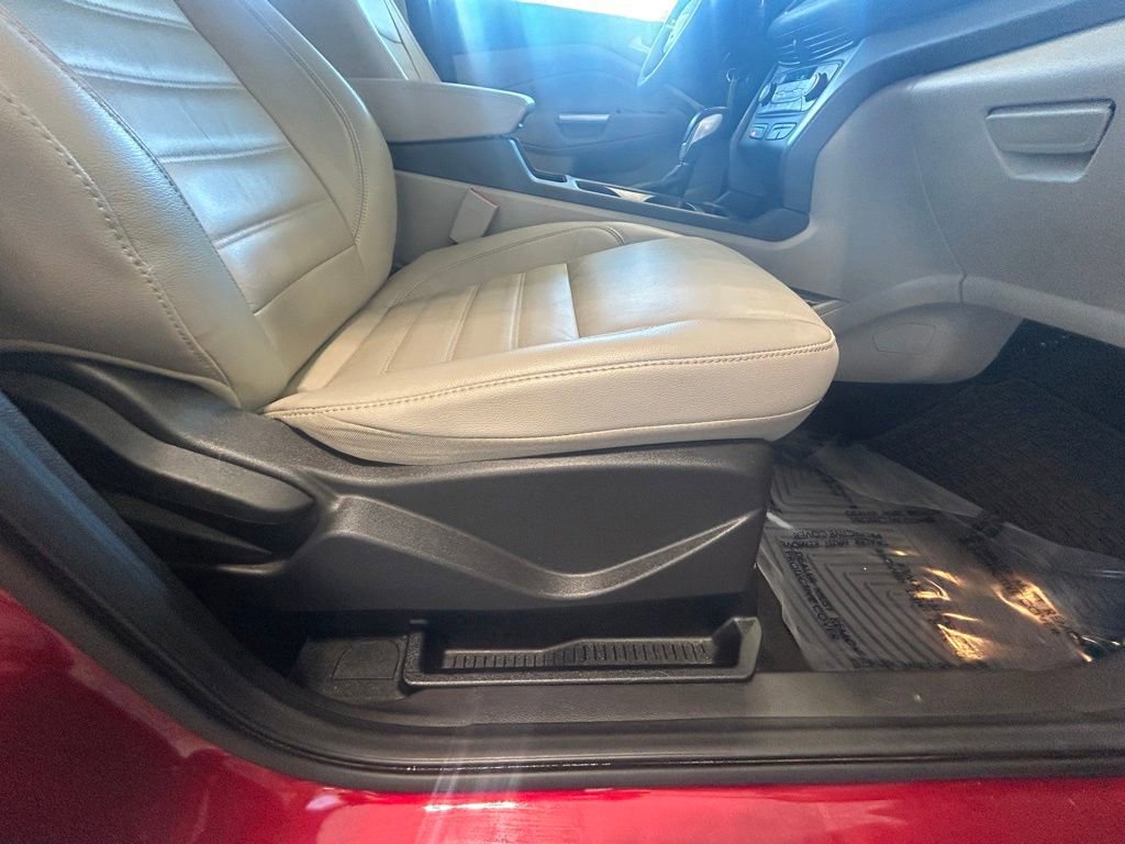 Used 2018 Ford Escape SEL image 26
