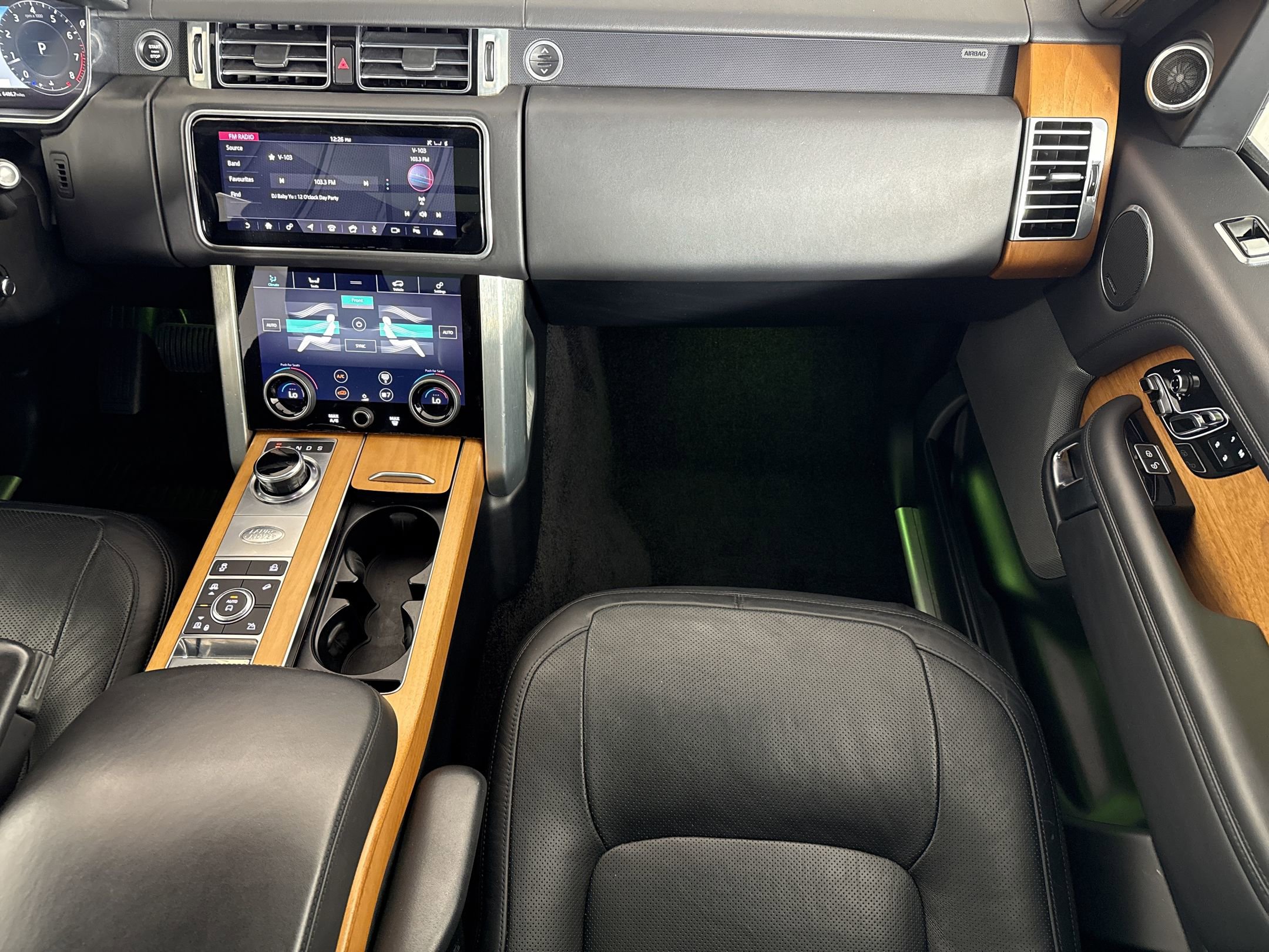 Used 2019 Land Rover Range Rover Supercharged AWD/4WD image 25