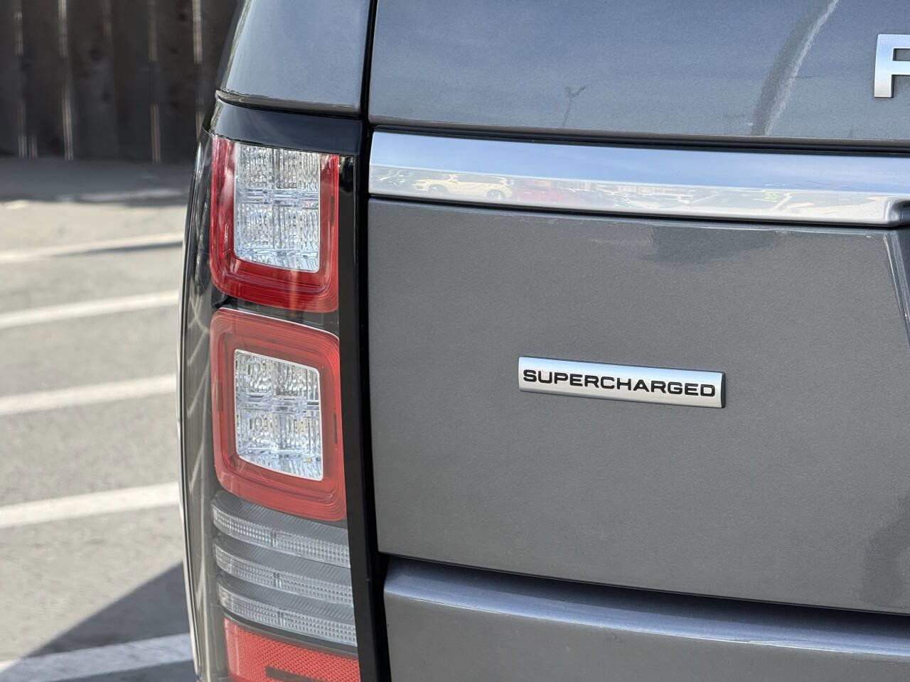 Used 2015 Land Rover Range Rover Supercharged image 29