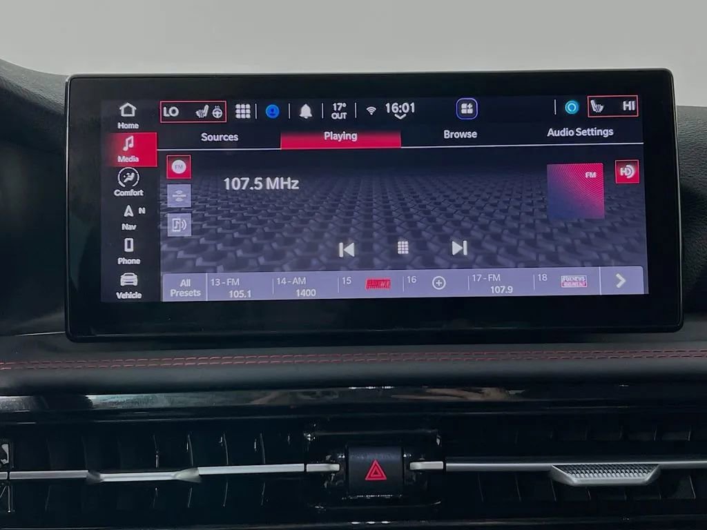 Used 2024 Dodge Hornet R/T Plus w/ R/T Blacktop Package image 16