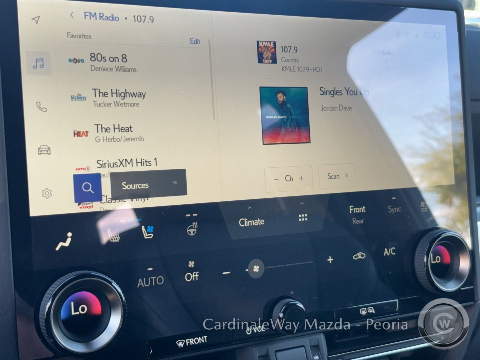 Used 2025 Lexus GX 550 w/ Accessory Package (31) image 20