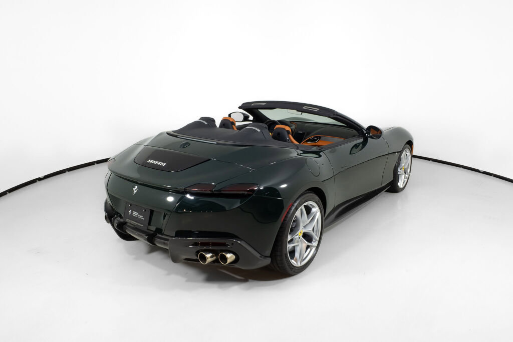 Used 2024 Ferrari Roma Spider image 17