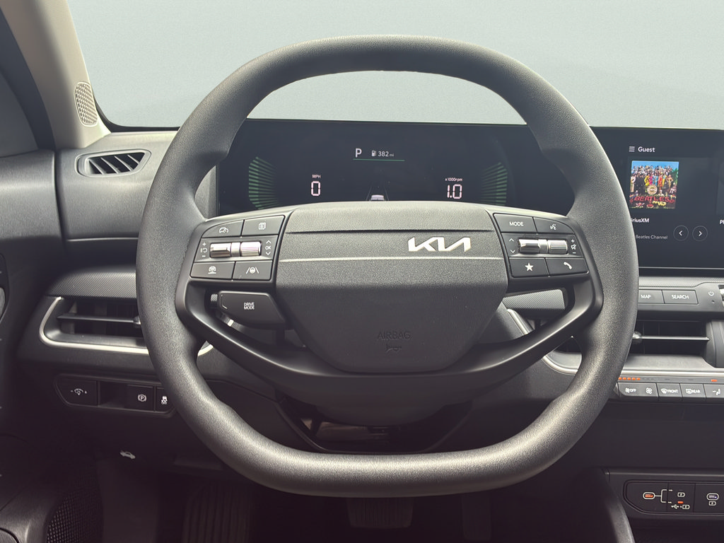 Used 2025 Kia K4 FWD image 26