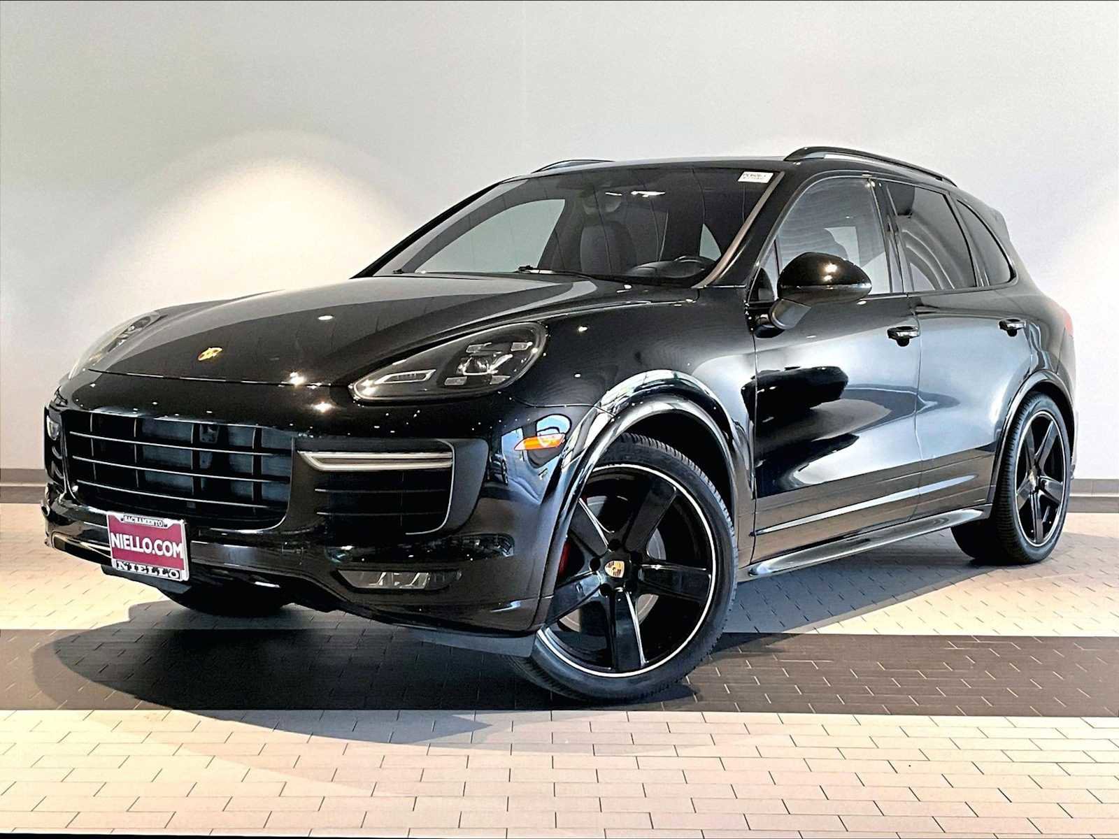 Used 2016 Porsche Cayenne Turbo image 1