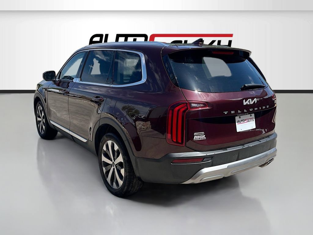Used 2022 Kia Telluride EX w/ EX Premium Package AWD/4WD image 5