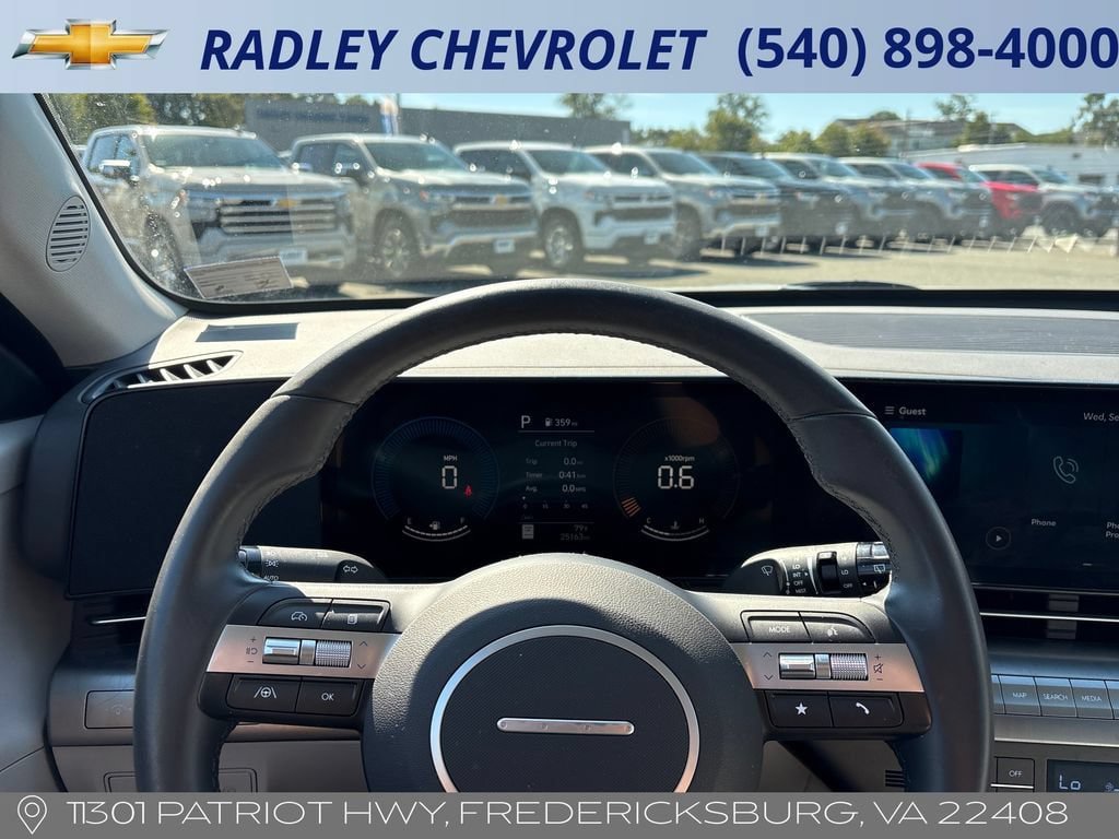Used 2025 Hyundai Kona SEL FWD image 6