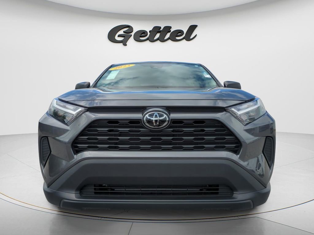 Used 2023 Toyota RAV4 LE video 2