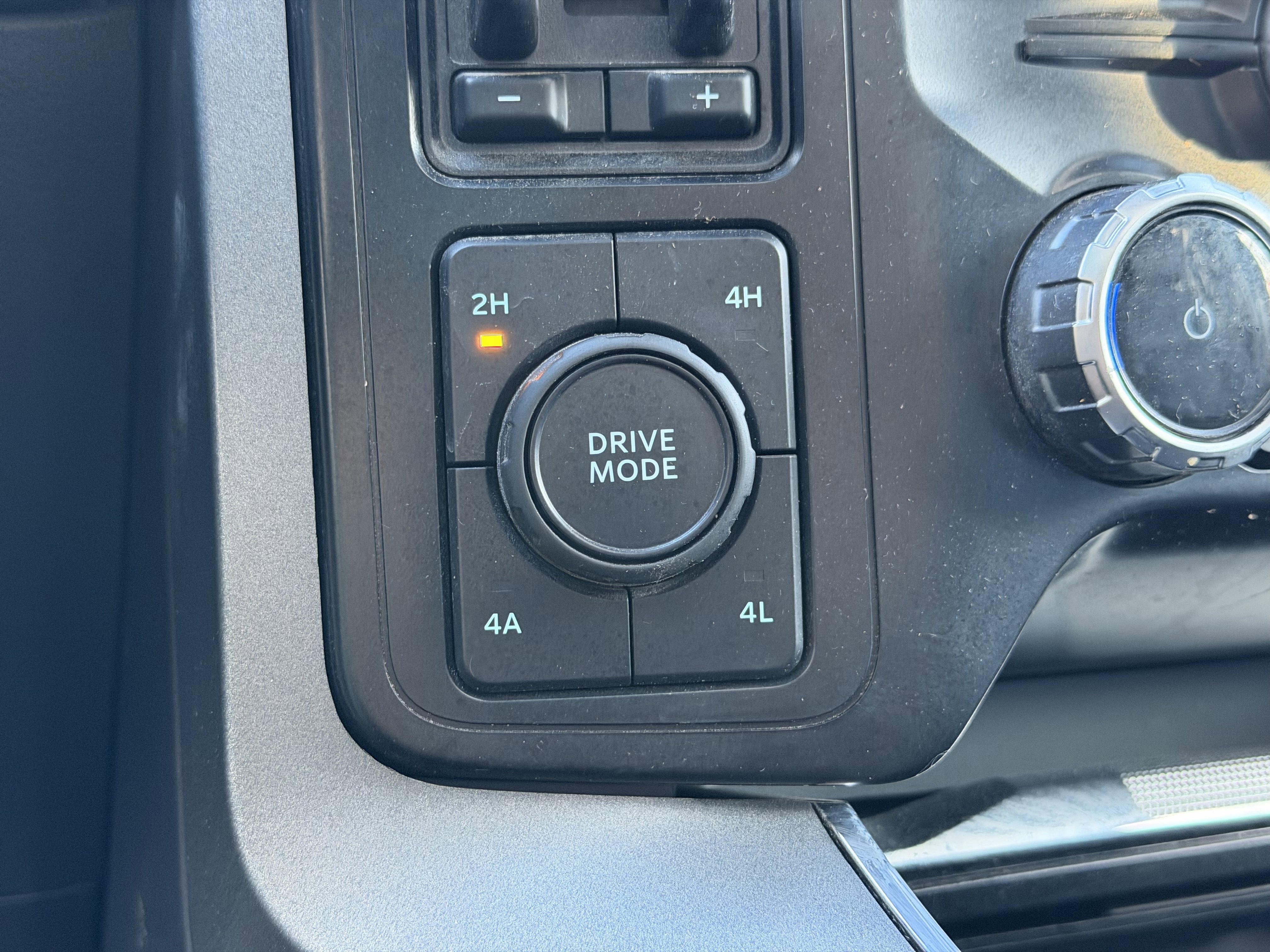 Used 2023 Ford F150 Lariat image 24