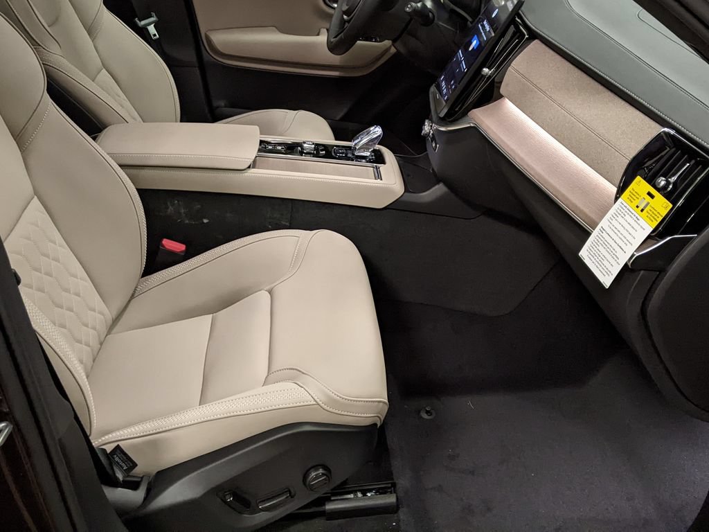 New 2026 Volvo XC90 B5 Plus AWD/4WD image 22