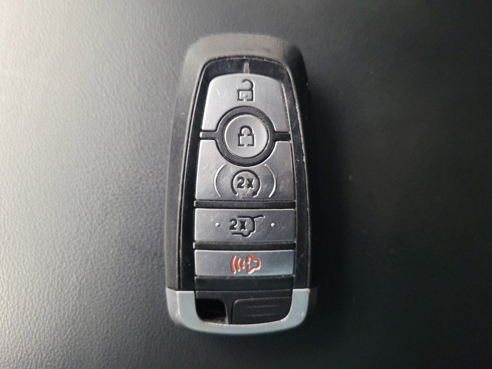 Used 2022 Ford Explorer XLT w/ Equipment Group 202A image 32