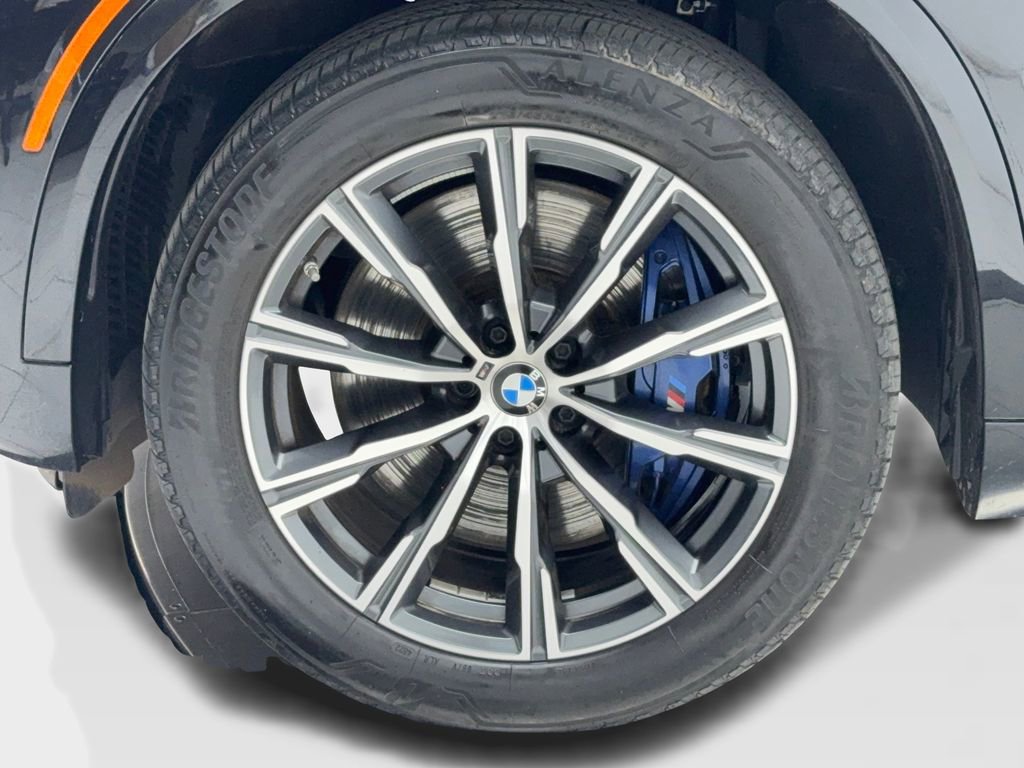 Used 2023 BMW X5 M50i w/ Executive Package image 57
