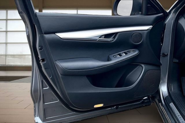 Used 2021 INFINITI QX50 Luxe w/ Appearance Package image 23