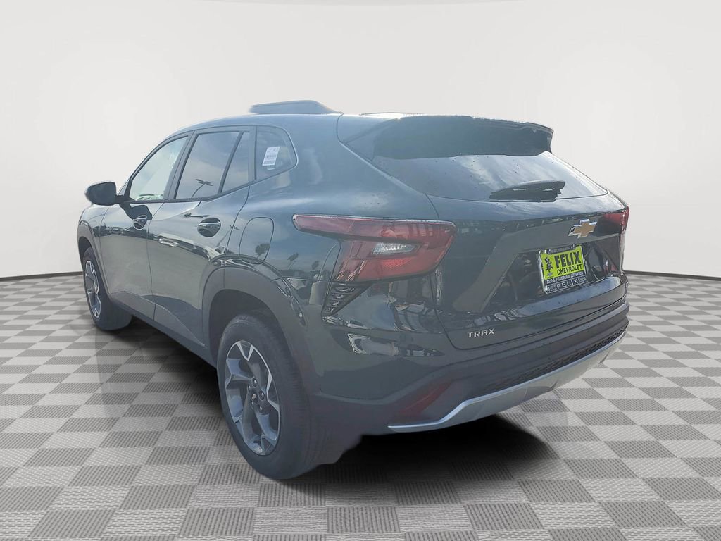 New 2026 Chevrolet Trax LT image 4