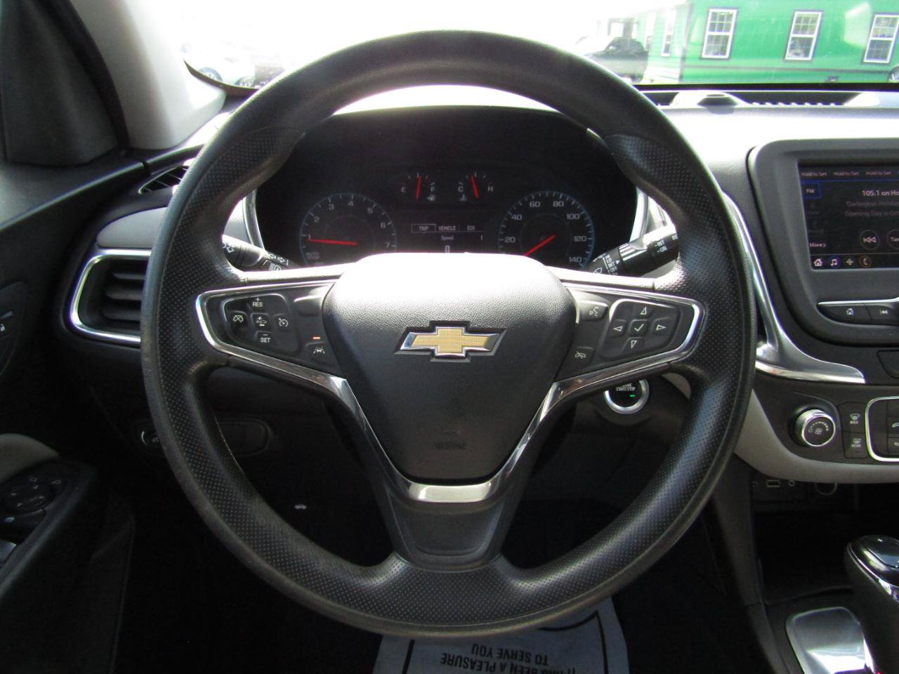 Used 2020 Chevrolet Equinox LS w/ LS Convenience Package FWD image 14