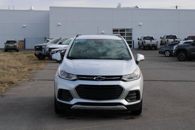 Used 2022 Chevrolet Trax LT w/ LT Convenience Package FWD image 9
