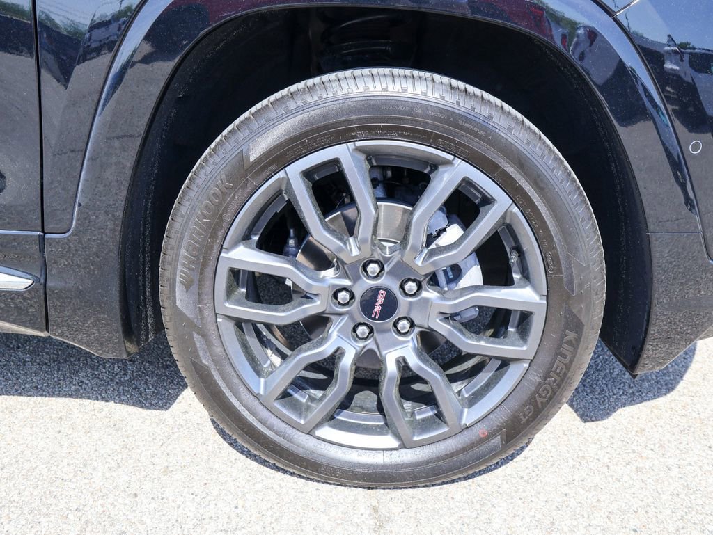 Used 2024 GMC Terrain Denali w/ Black Diamond Edition image 34