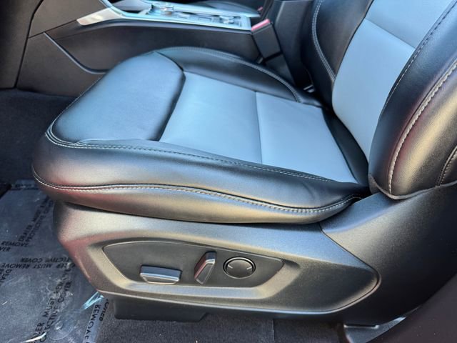 Used 2023 Ford Explorer XLT w/ Equipment Group 202A AWD/4WD image 14