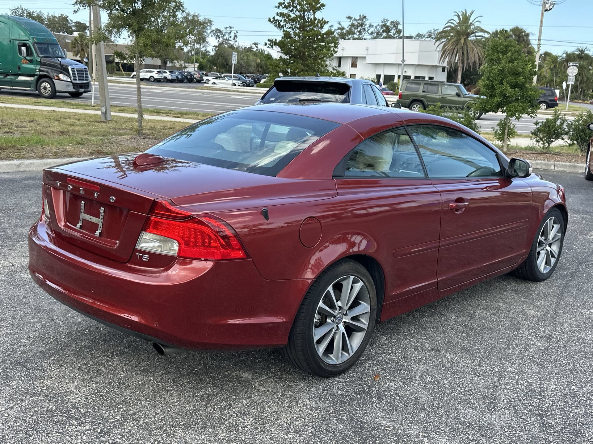 Used 2013 Volvo C70 T5 FWD image 6