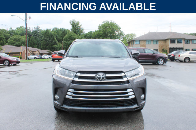 Used 2017 Toyota Highlander Limited AWD/4WD image 3