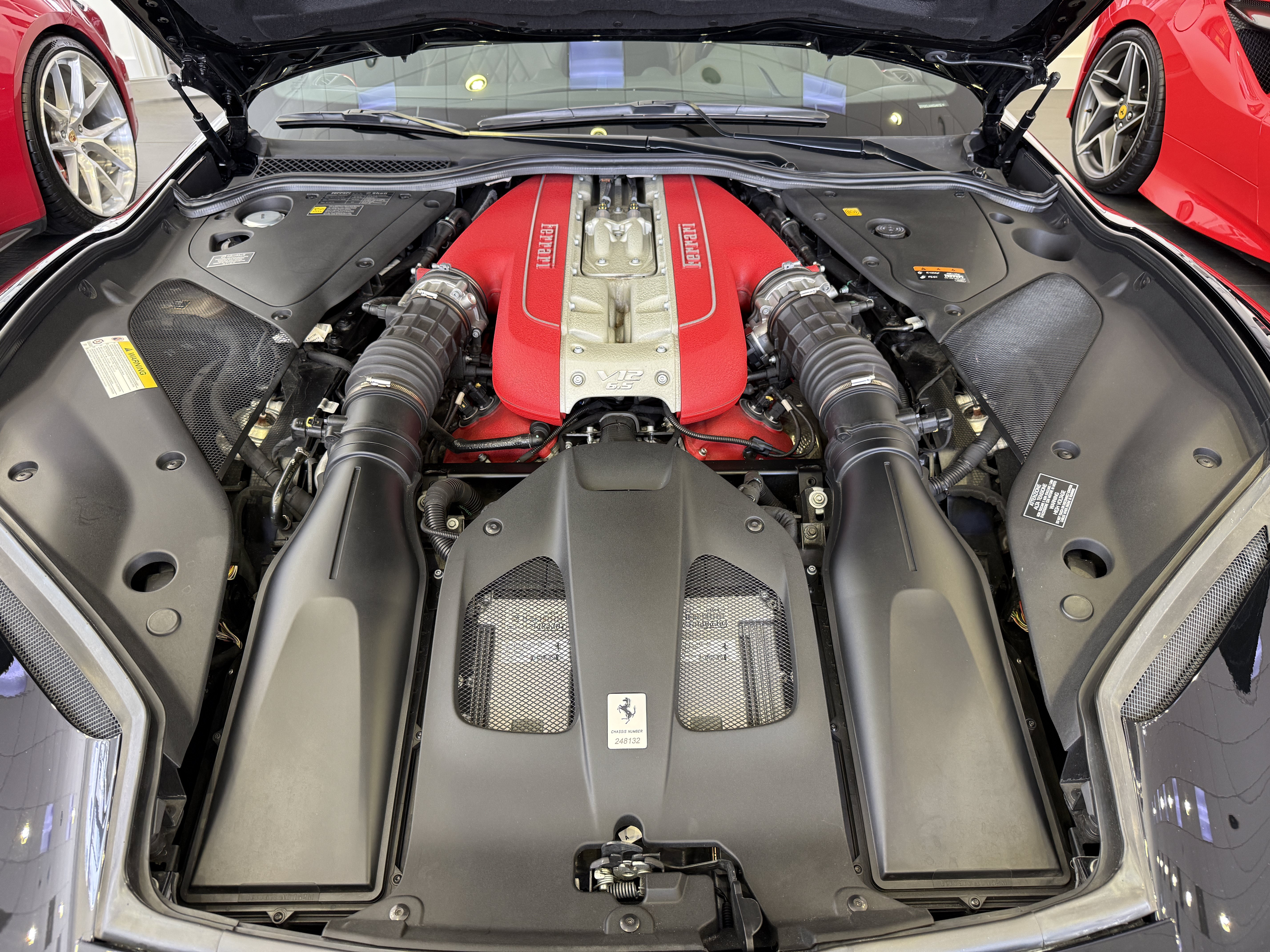 Used 2019 Ferrari 812 Superfast RWD image 49