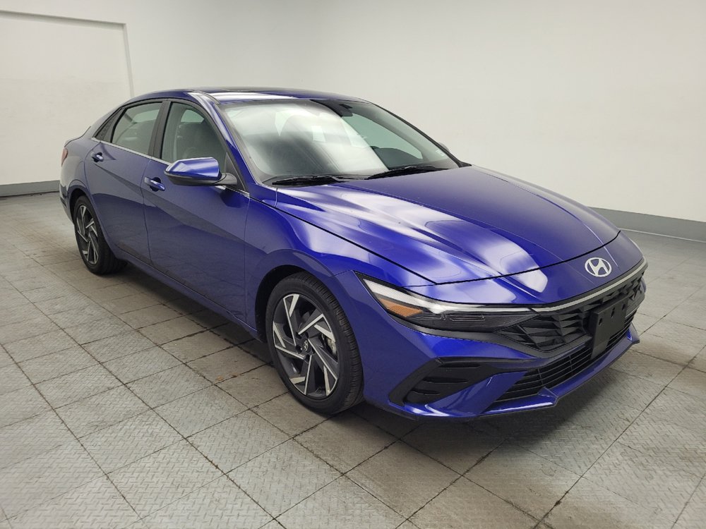 Used 2025 Hyundai Elantra Limited FWD image 13