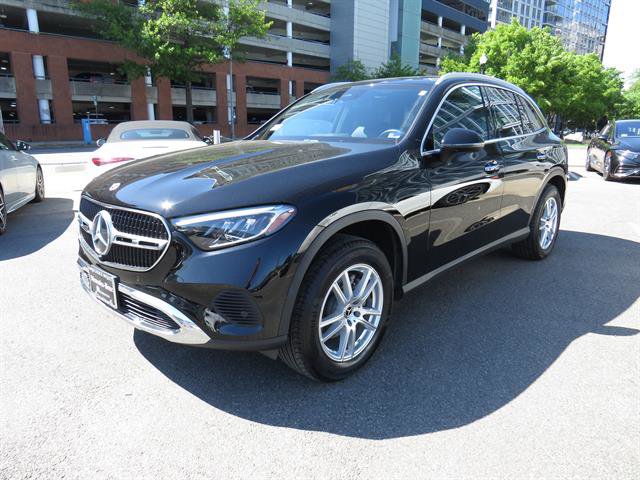Used 2023 Mercedes-Benz GLC 300 4MATIC image 1