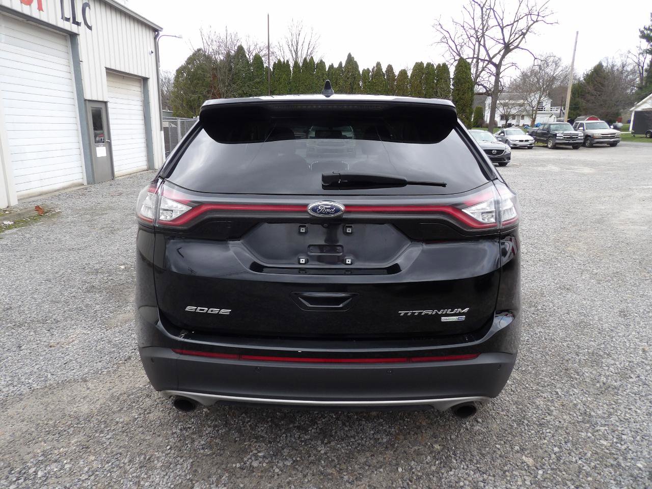 Used 2016 Ford Edge Titanium image 4