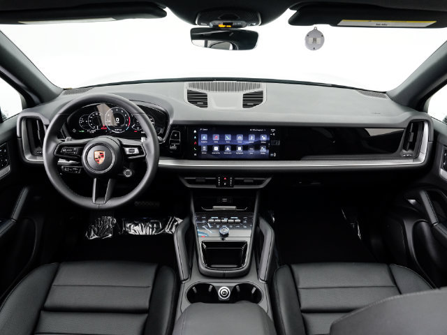 Certified 2026 Porsche Cayenne AWD/4WD image 18