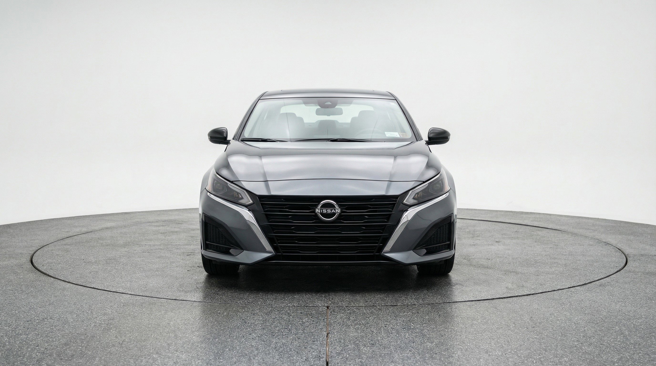 Used 2025 Nissan Altima 2.5 SV image 2