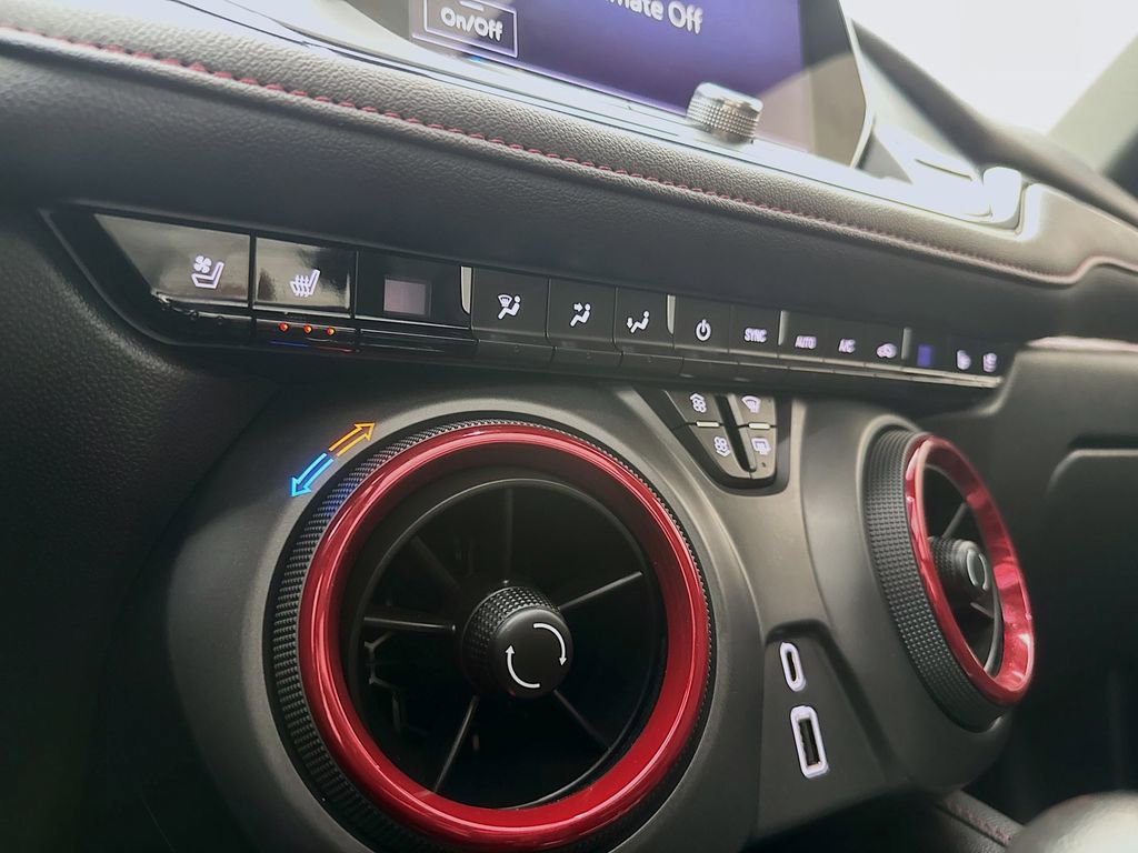 Used 2020 Chevrolet Blazer RS AWD/4WD image 25