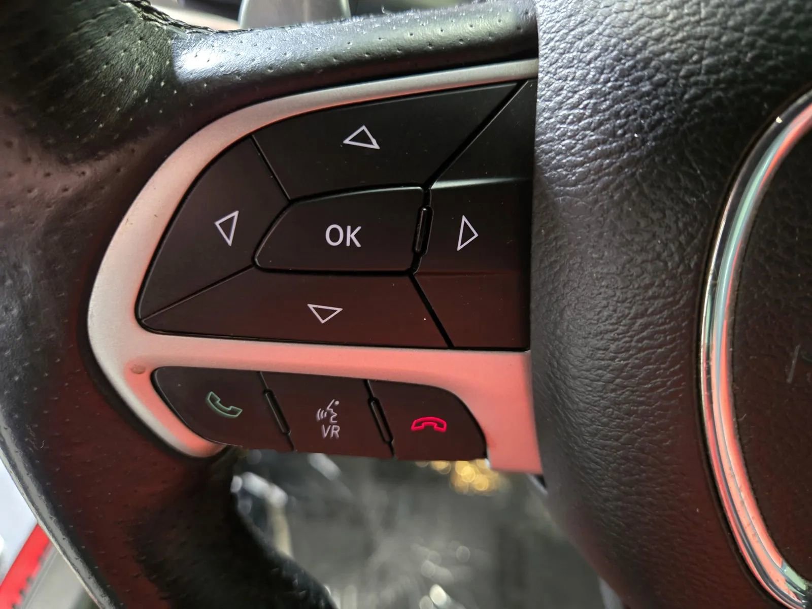 Used 2016 Dodge Charger R/T Scat Pack w/ Beats Audio Group RWD image 15