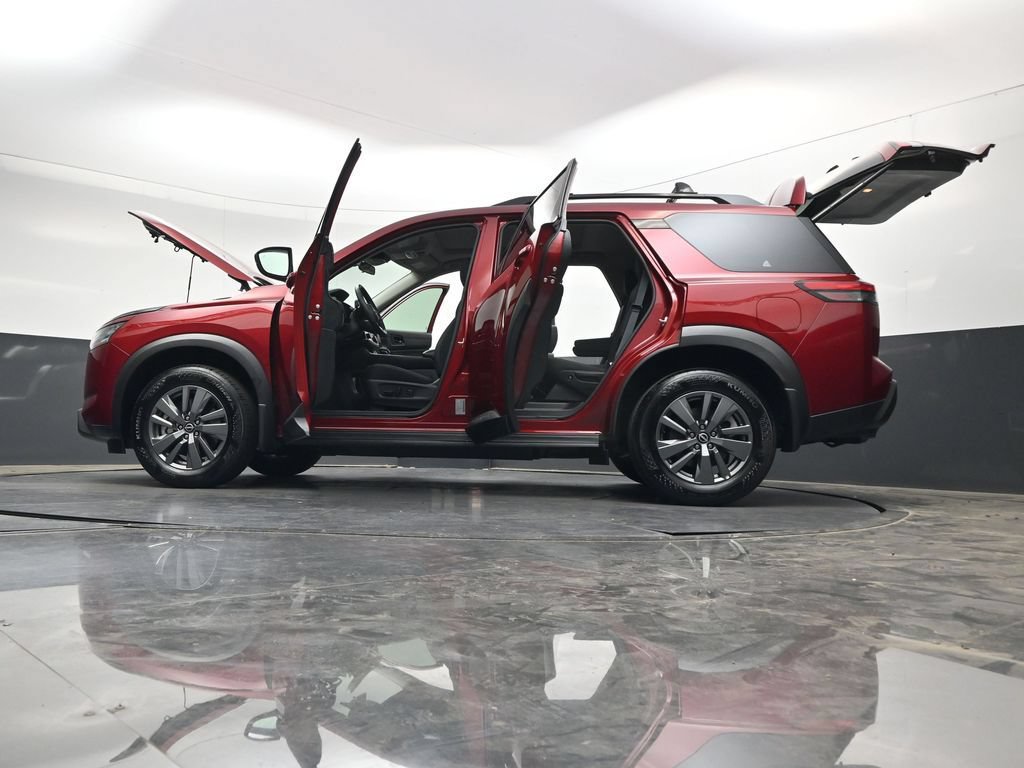 Used 2025 Nissan Pathfinder SV w/ SV Premium Package AWD/4WD image 46