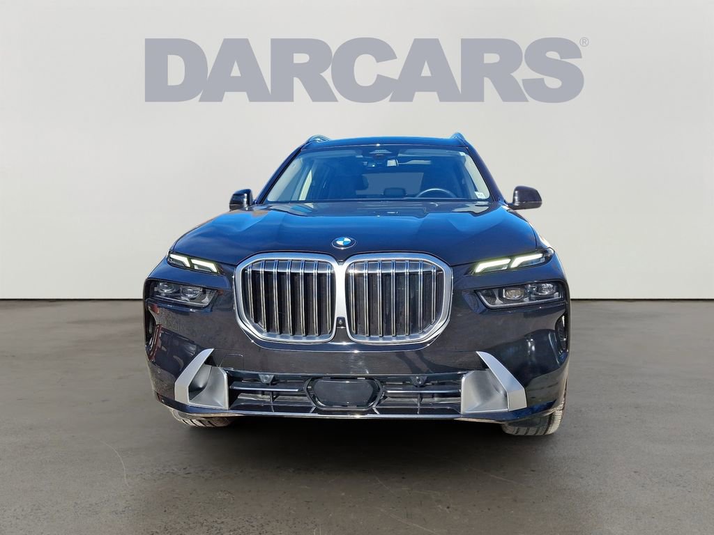Used 2025 BMW X7 xDrive40i w/ Premium Package image 2