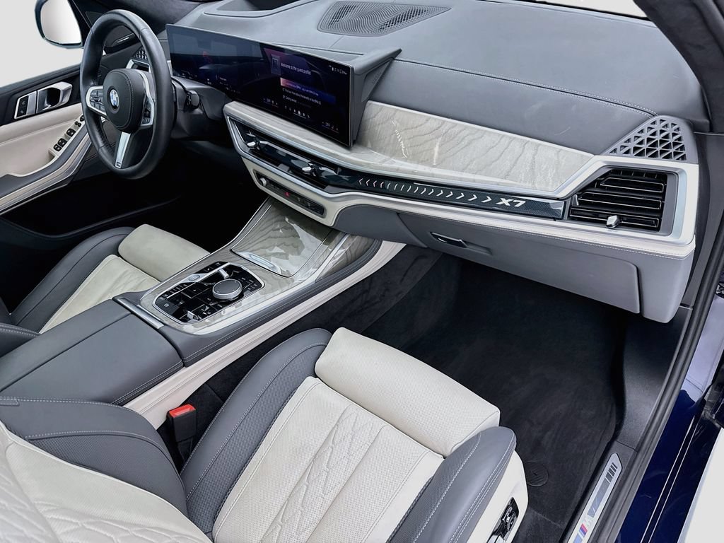 Certified 2026 BMW X7 xDrive40i w/ M Sport Package AWD/4WD image 16