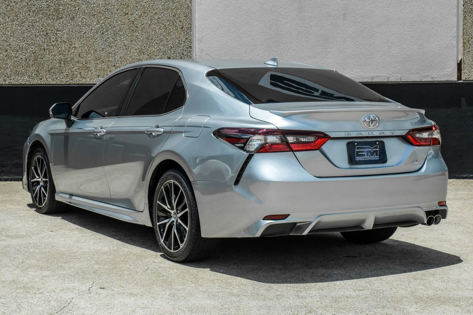 Used 2023 Toyota Camry SE FWD image 11